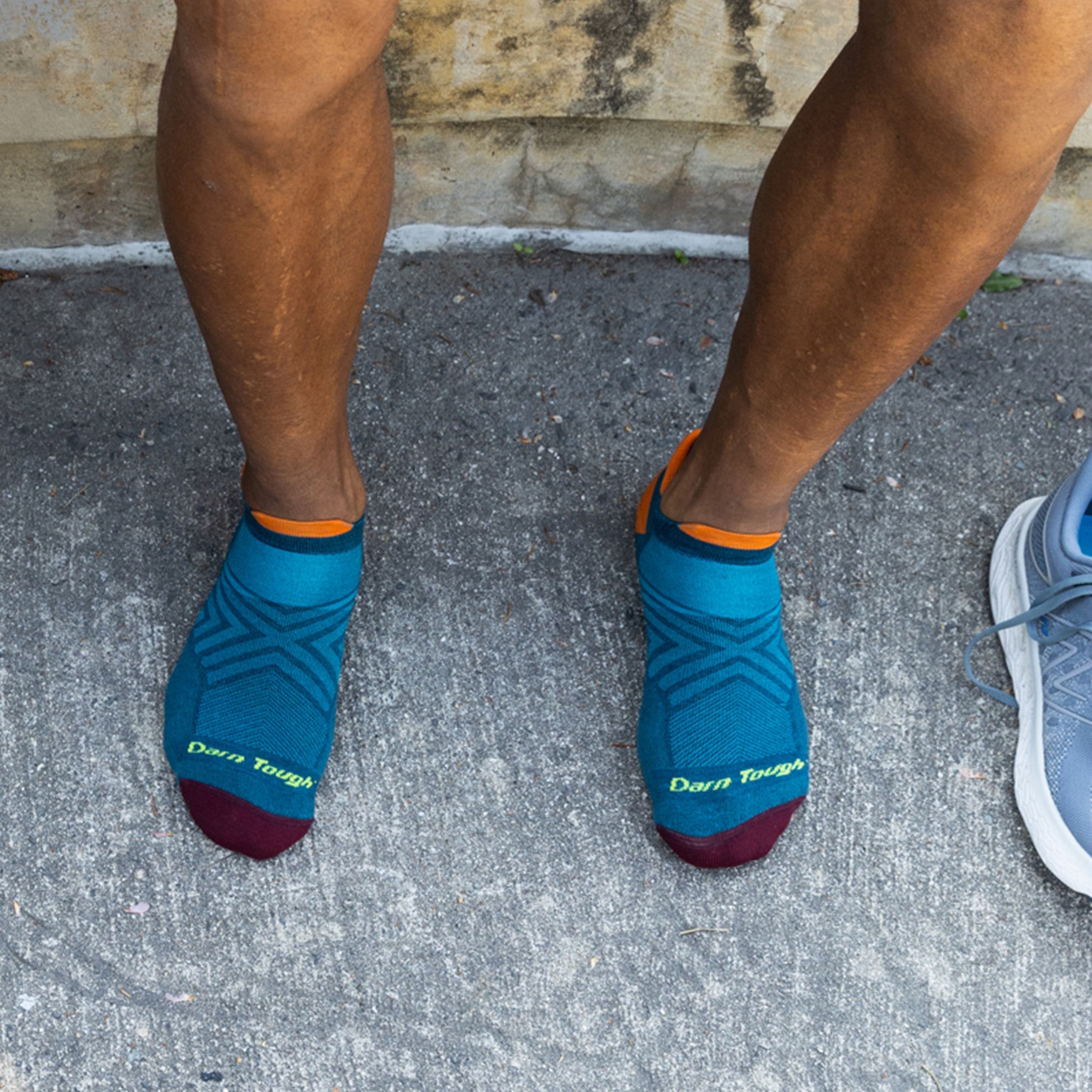 Men's Run No Show Tab Cushioned Ultra-Lightweight Running Socks - Image 20