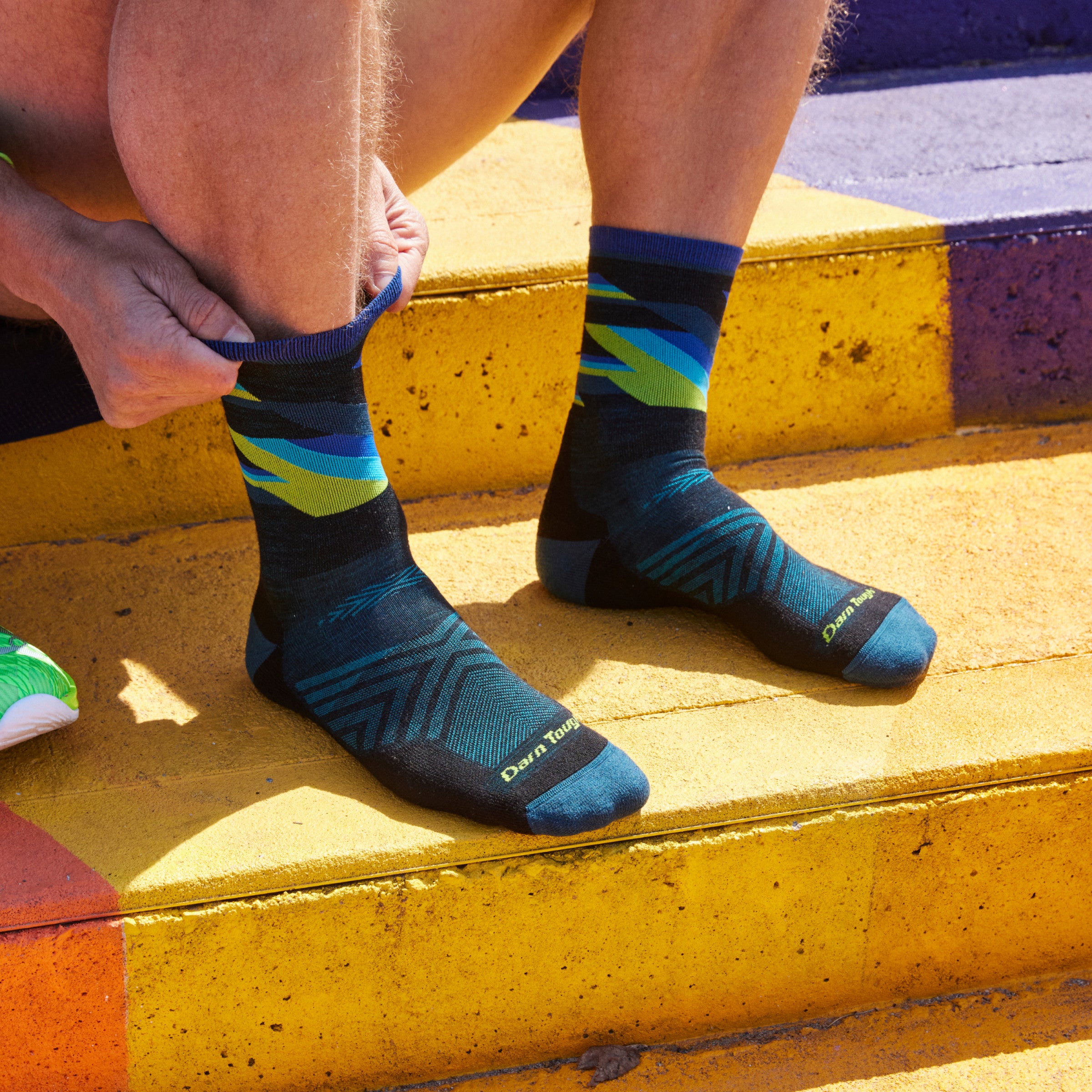 Men's Bolt Micro Crew Ultra-Lightweight Running Socks- Last Chance - Image 2