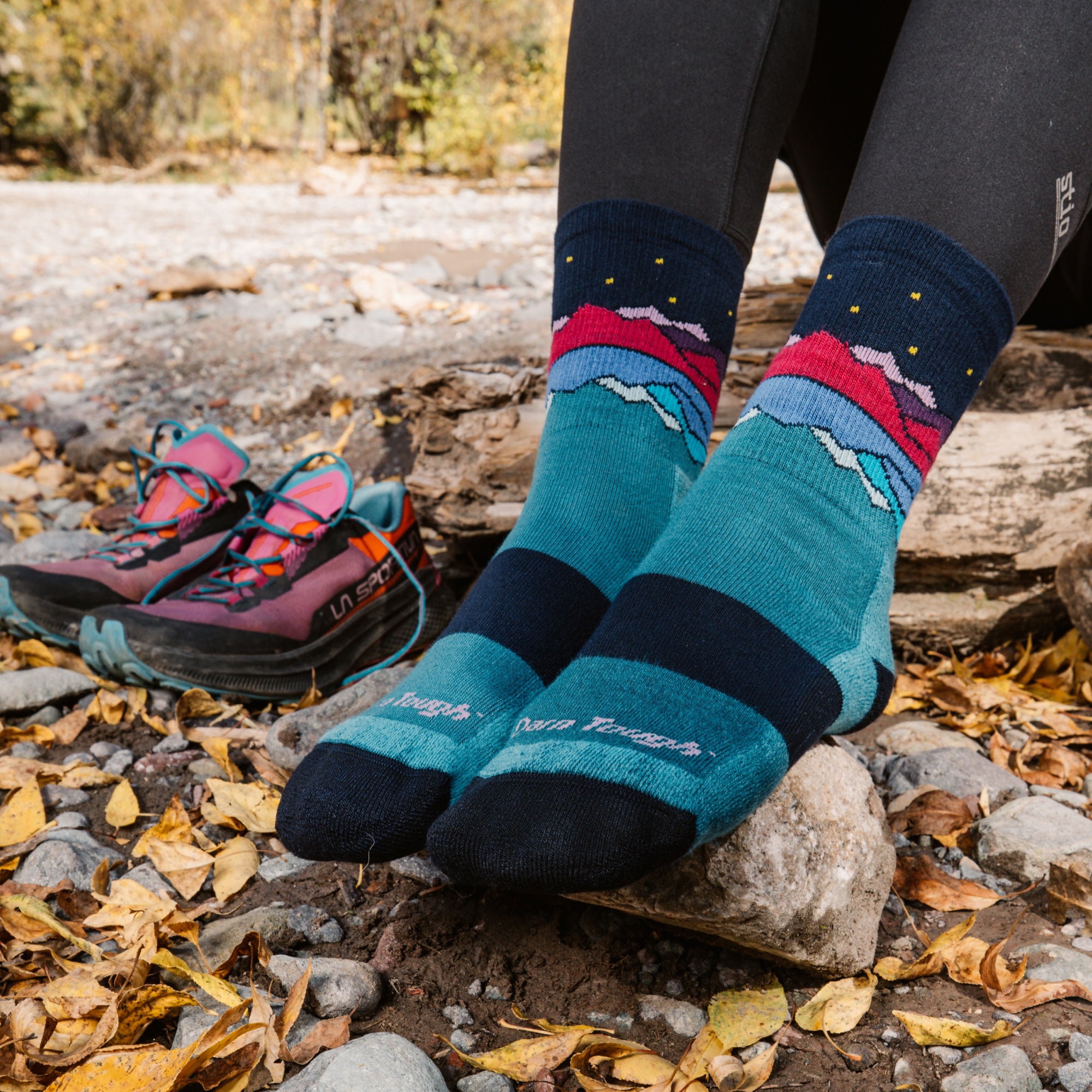 Women's Mirror Lake Micro Crew Midweight Hiking Socks - Image 3