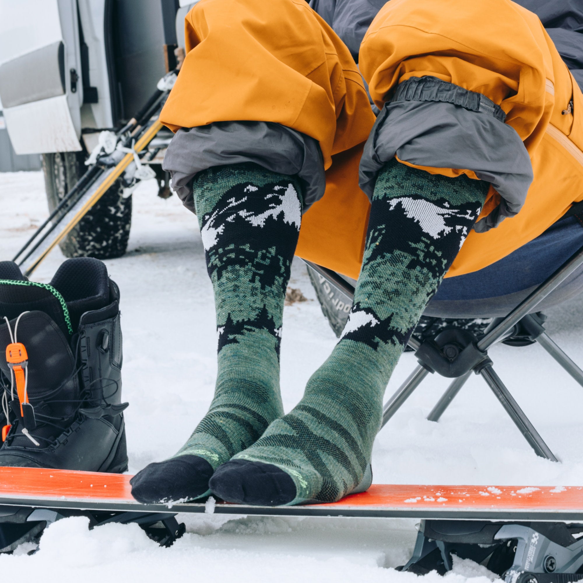 Men's Cold Smoke Over-the-Calf Lightweight Ski & Snowboard Socks - Image 3