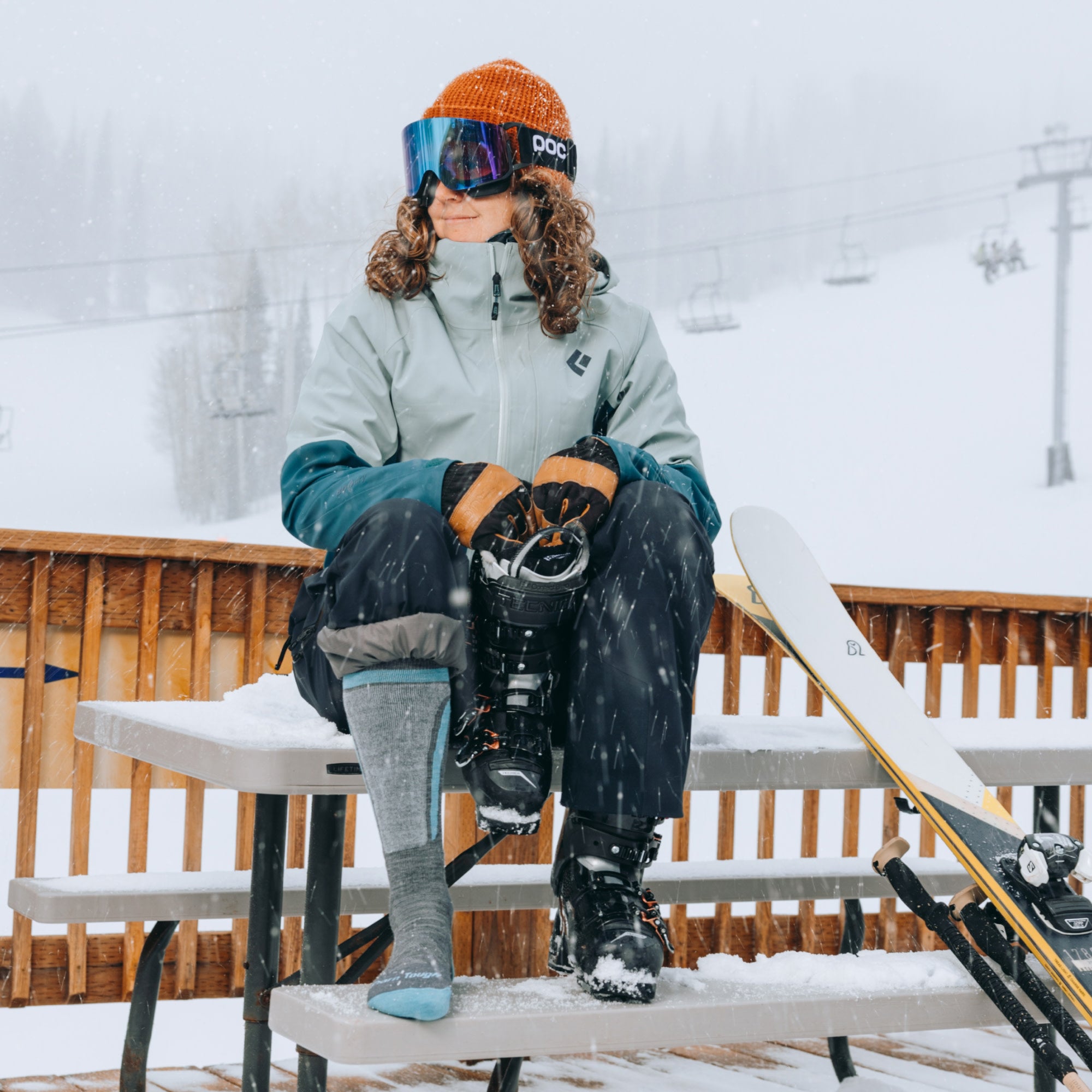Women's Edge Over-the-Calf Midweight Ski & Snowboard Socks - Image 3