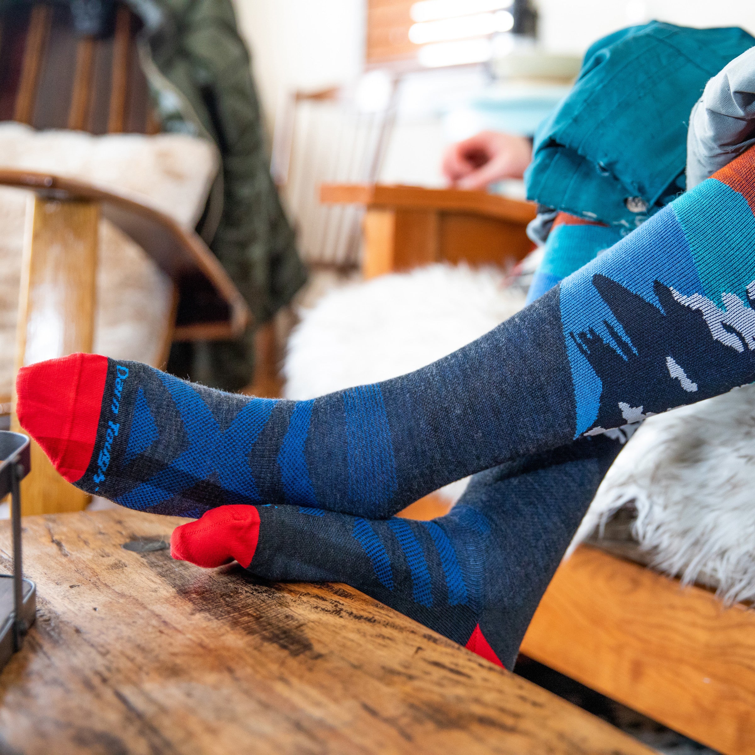 Men's Solstice Over-the-Calf Lightweight Ski & Snowboard Socks - Image 3