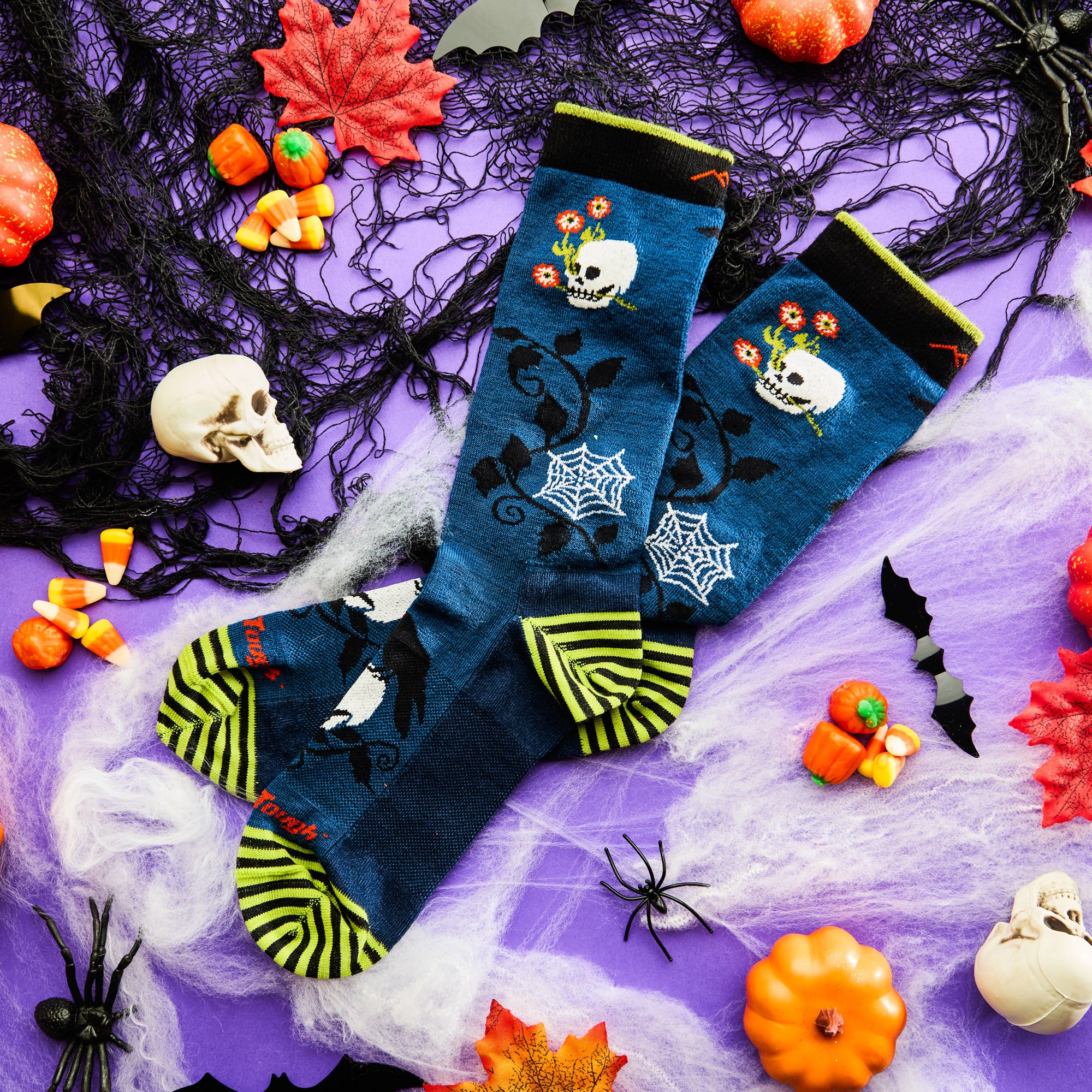 Unisex Spooky Hollow Crew Lightweight Lifestyle Socks - Image 4